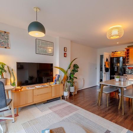 Vibrant & Modern 1Bd Flat - Hackney Leilighet London Eksteriør bilde