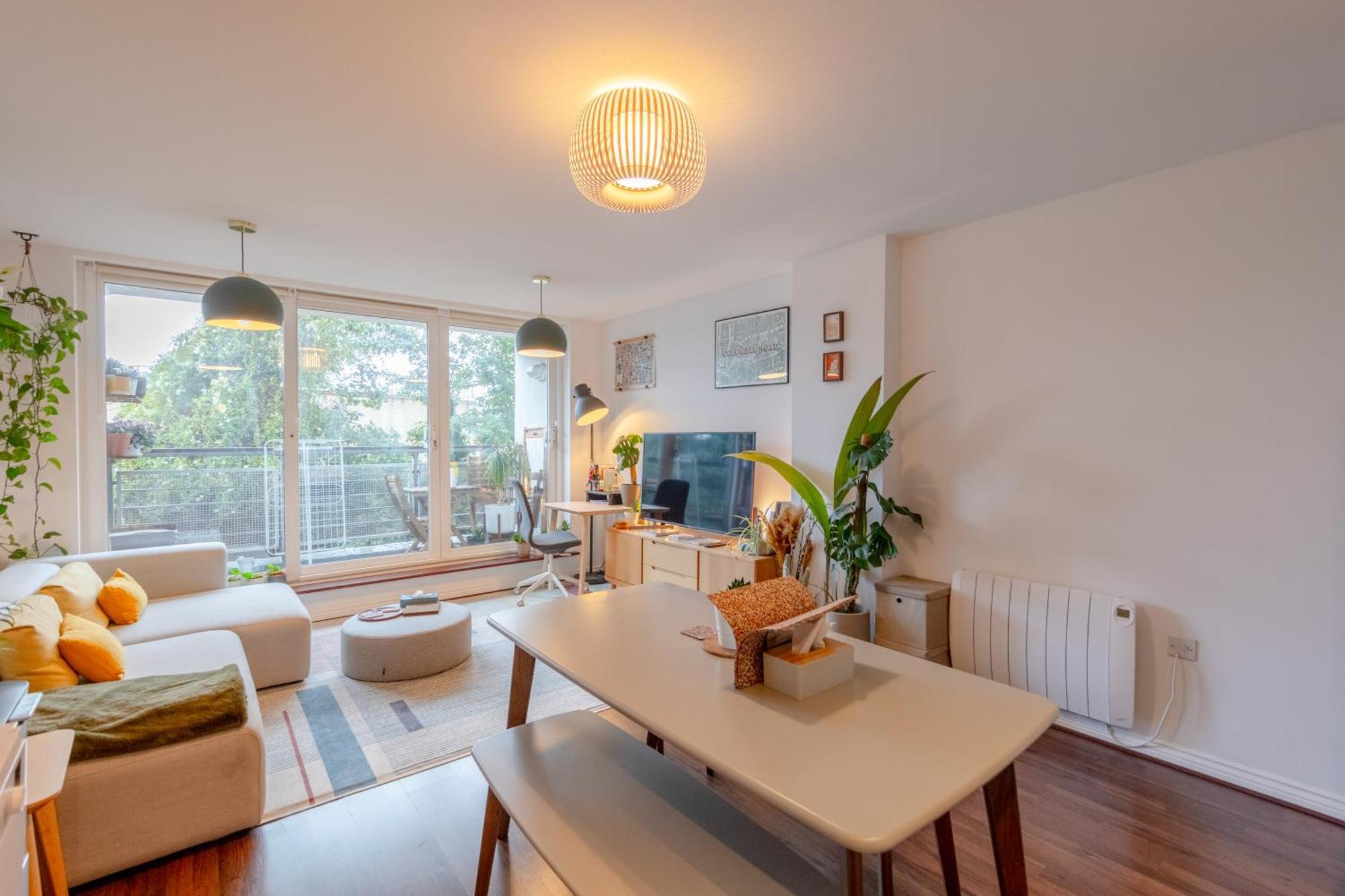 Vibrant & Modern 1Bd Flat - Hackney Leilighet London Eksteriør bilde