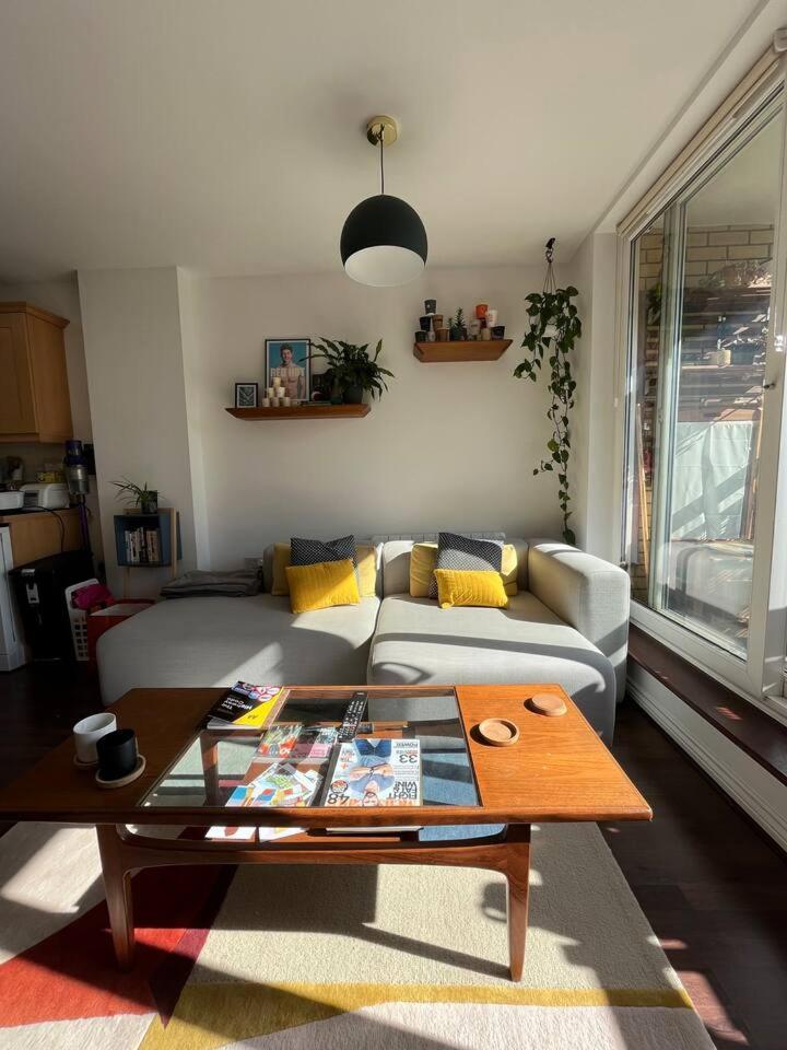 Vibrant & Modern 1Bd Flat - Hackney Leilighet London Eksteriør bilde